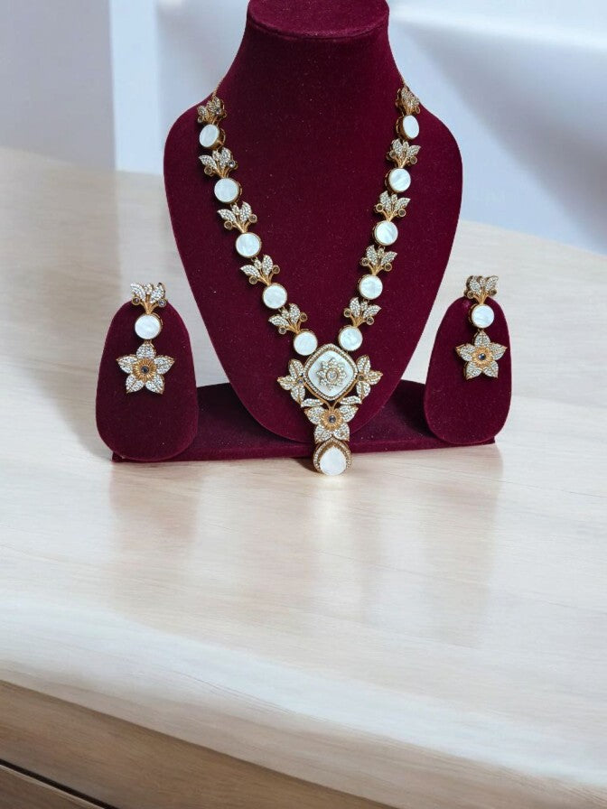 Apala Polish Premium Necklace