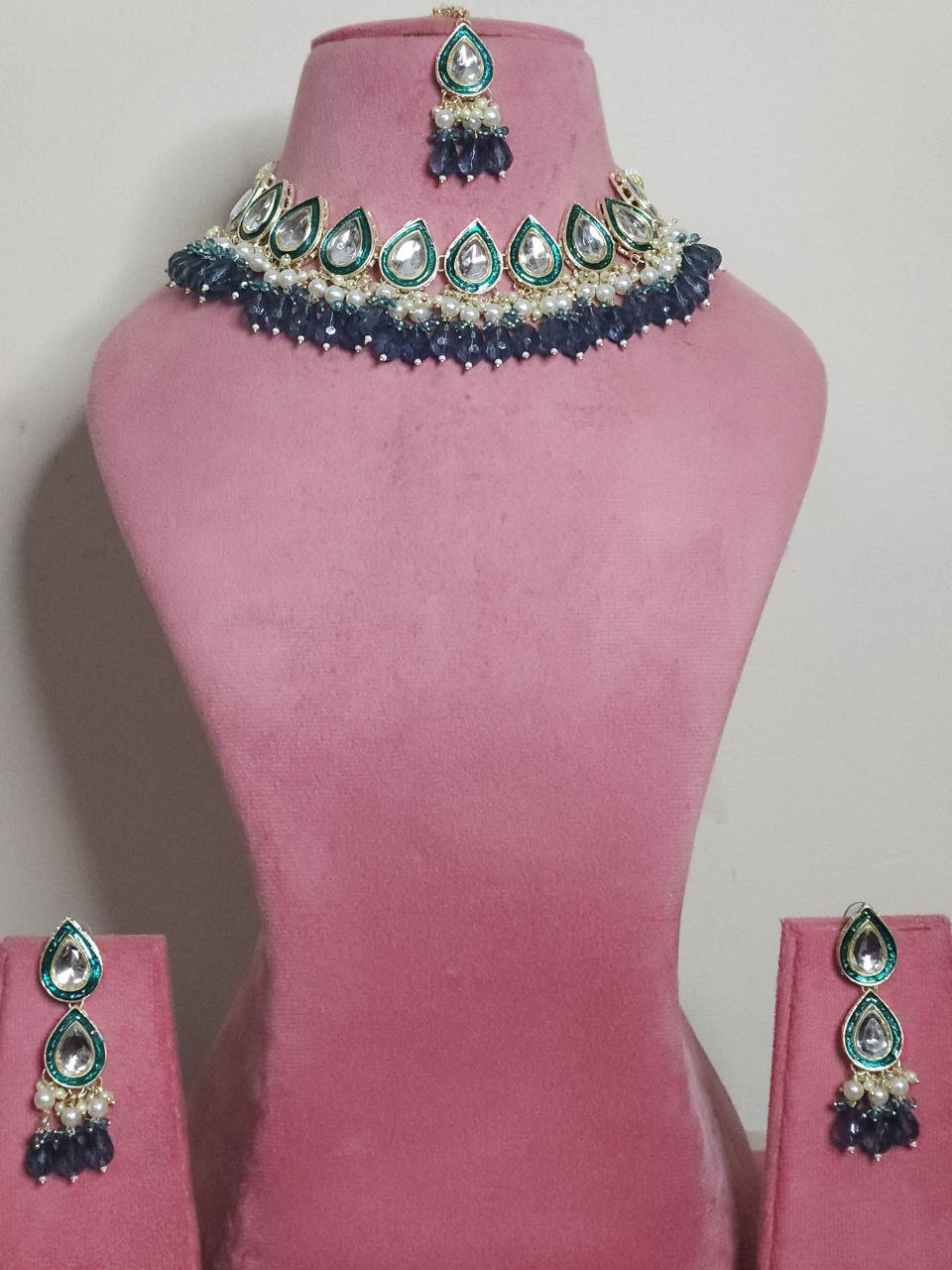 Turquoise Green Choker Necklace