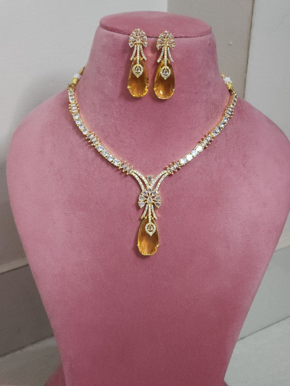 Laddoo Yellow Celebrity AD Necklace