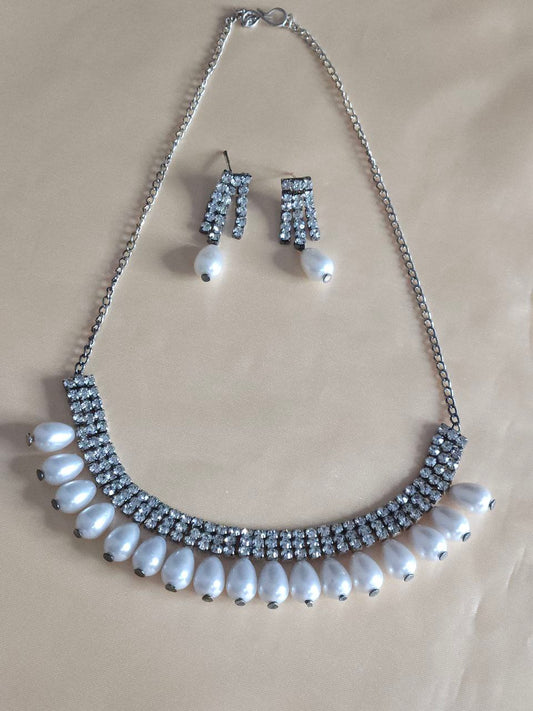 Pearl AD Silver Necklace