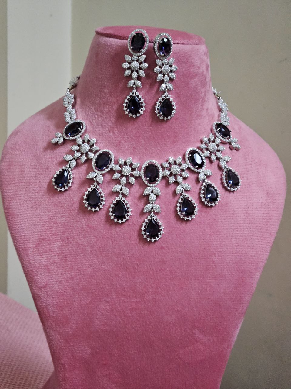 Statement Violet AD Set