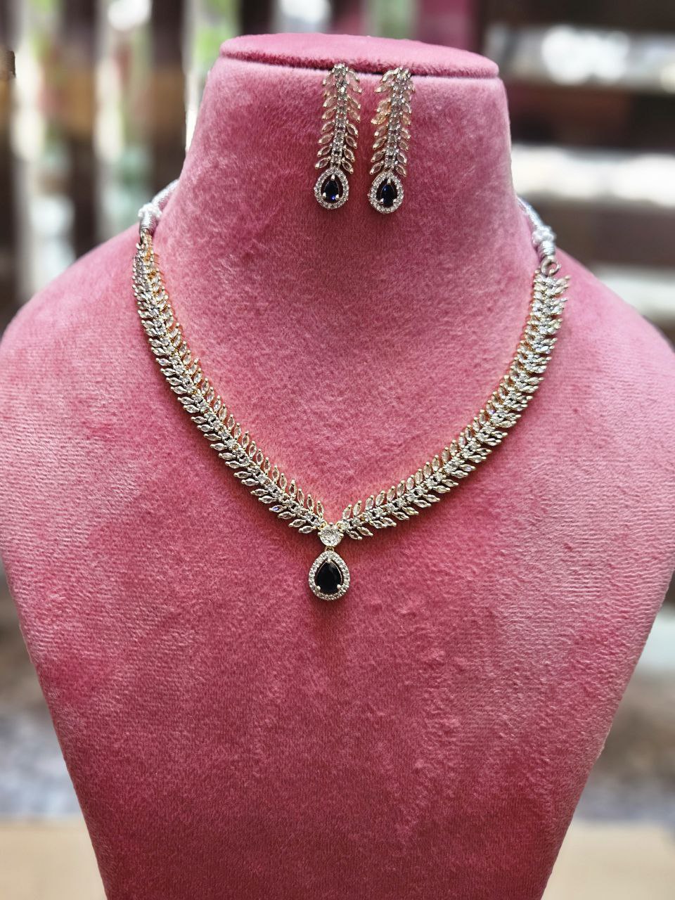 Droplet V Neck AD Set