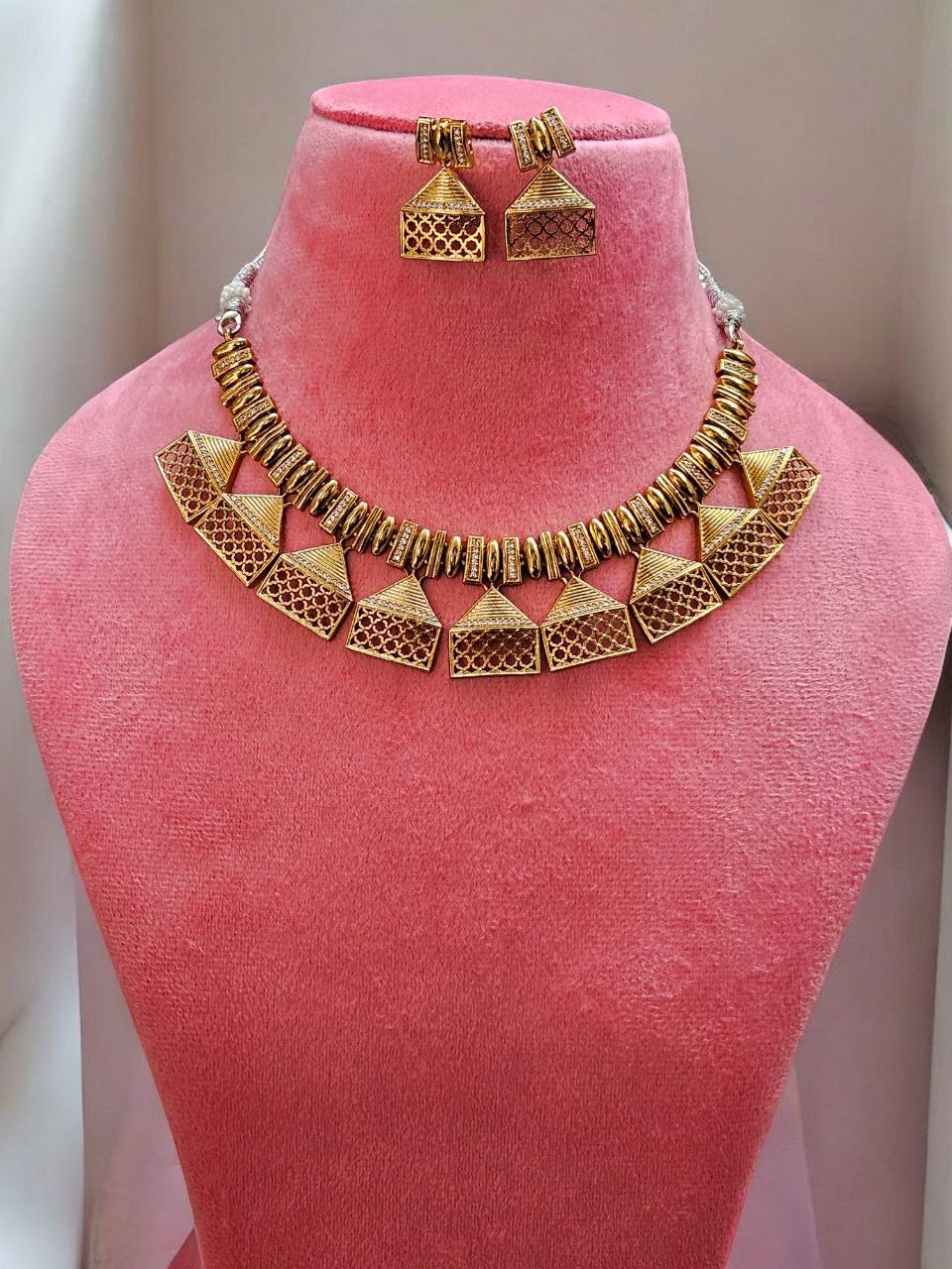 Padma Gold Lookalike Set