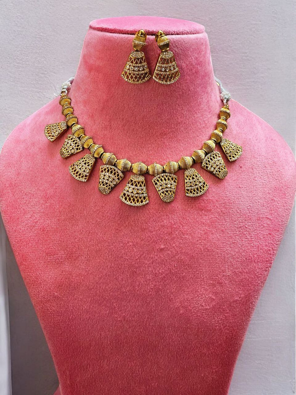 Meenakshi Gold Lookalike AD Set