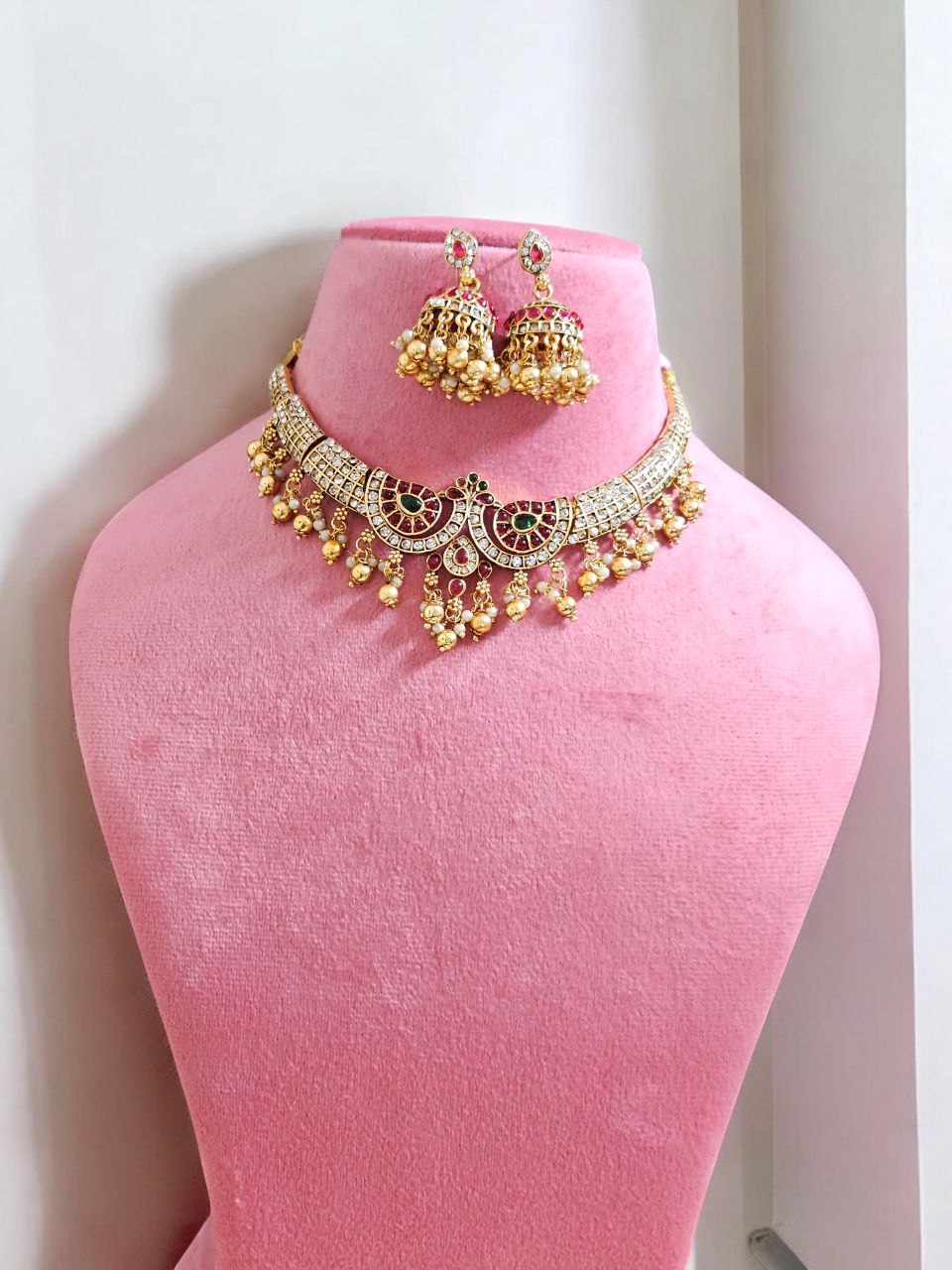 Nandini Peacock Hasli