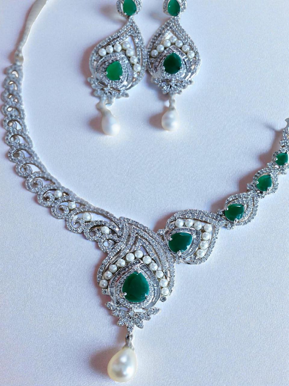 Tanishq Emerald Green Diamond Necklace
