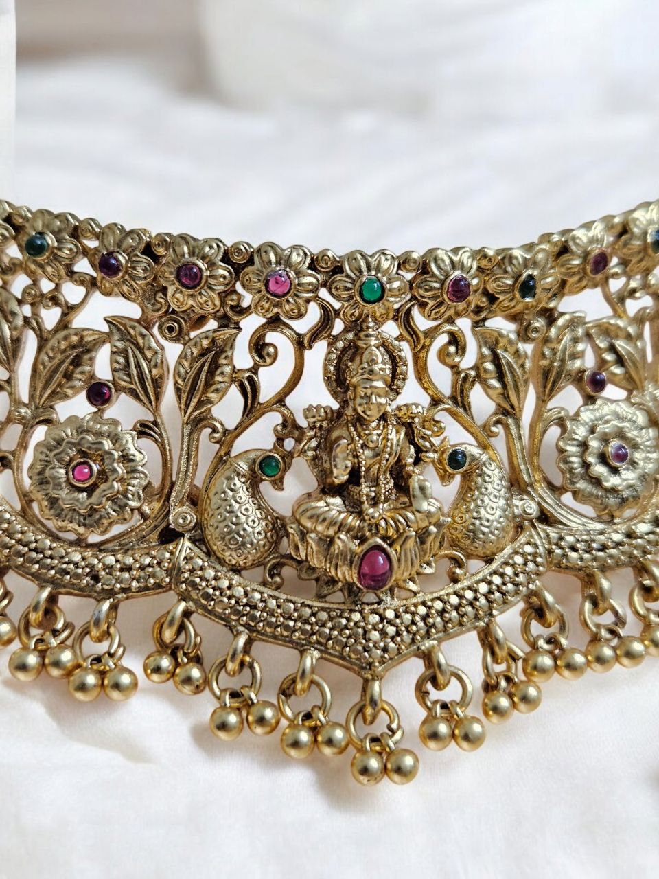 Anika Laxmi Choker