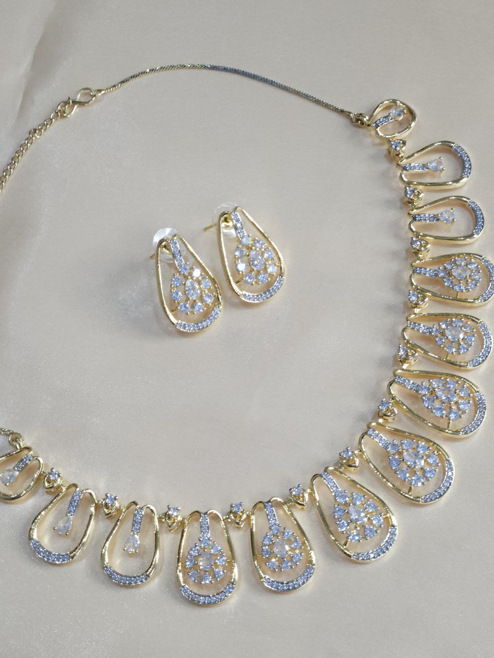 Tanishq Diamond Gold Necklace