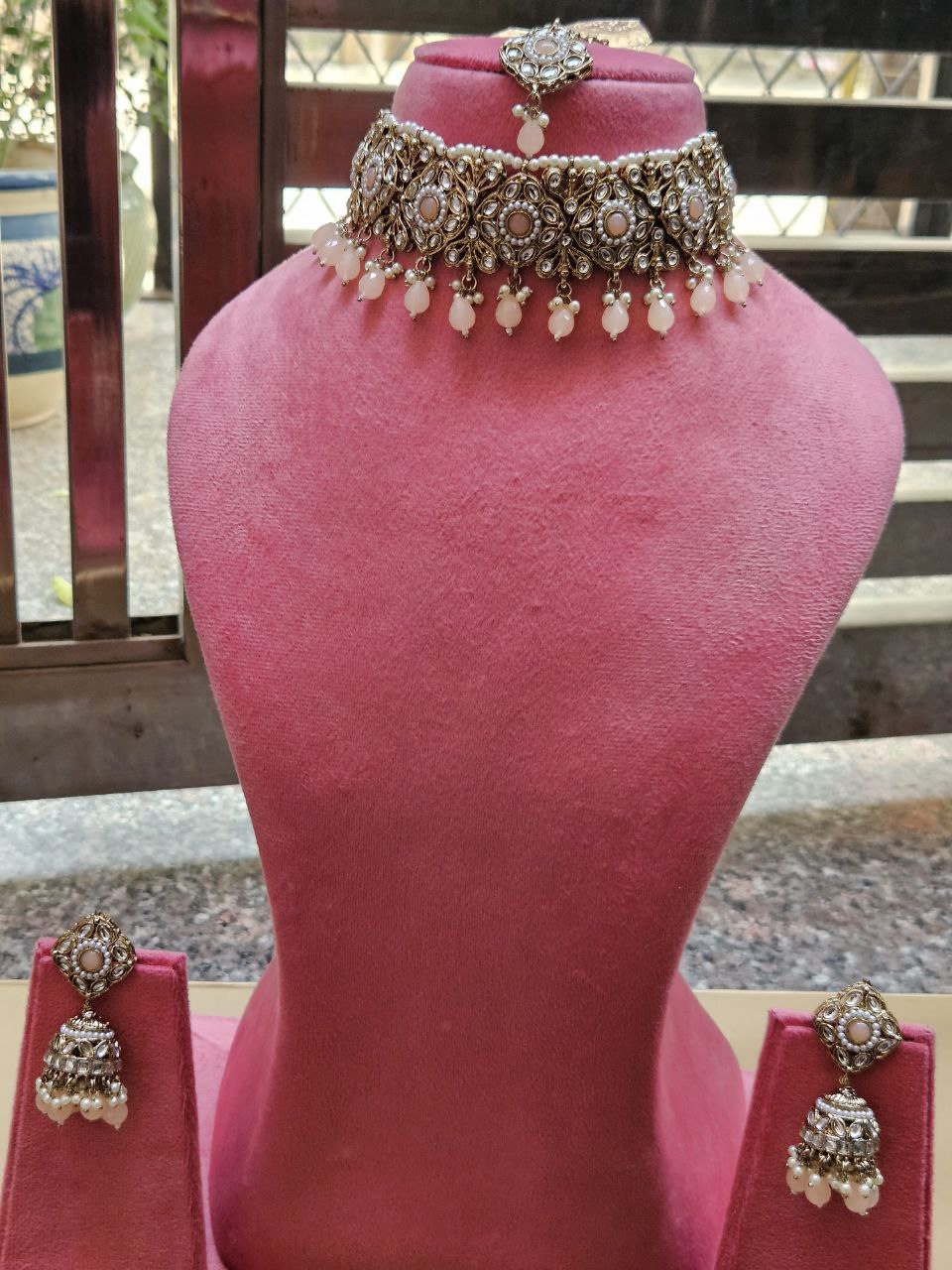 Peach Kundan Choker