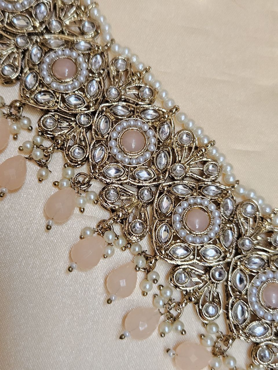 Peach Kundan Choker