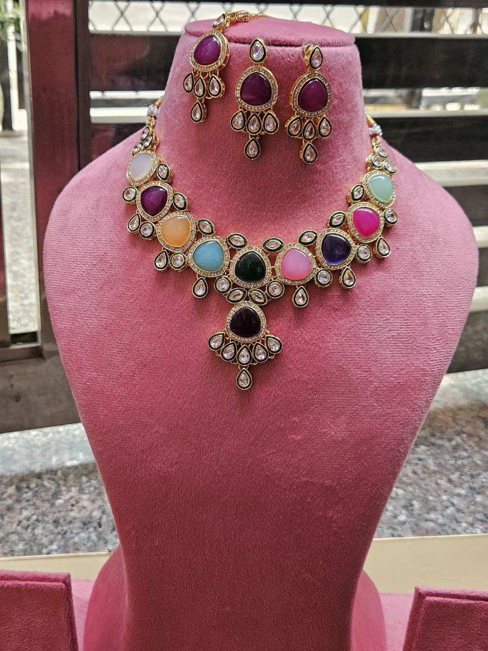 Navratan Monalisa AD Necklace