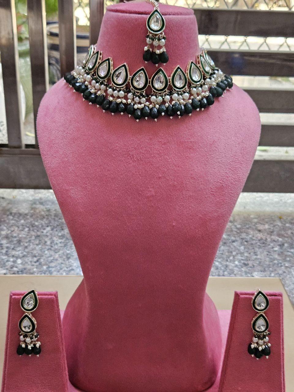 Emerald Green Kundan Necklace