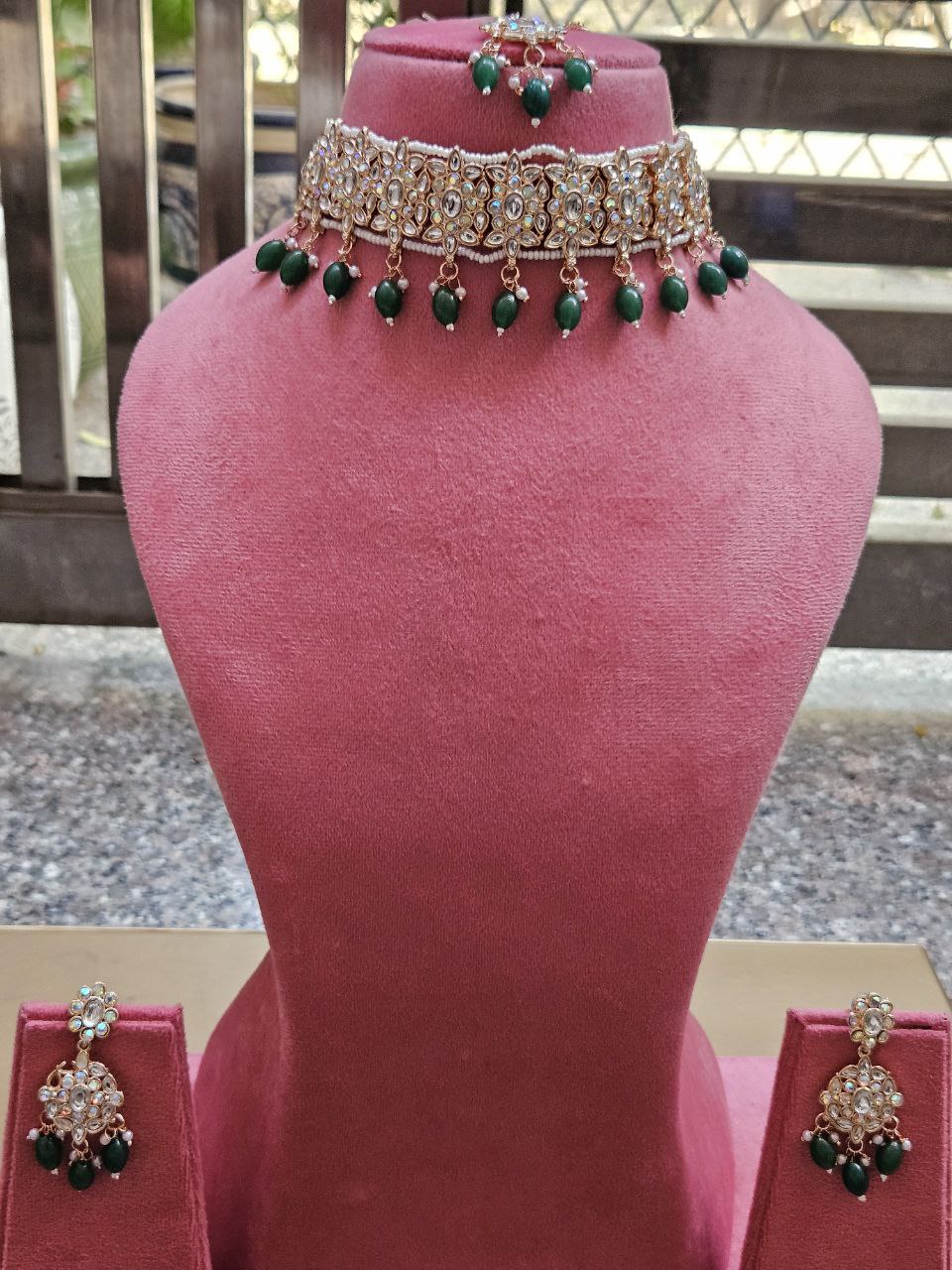 Green Glitter AD Choker