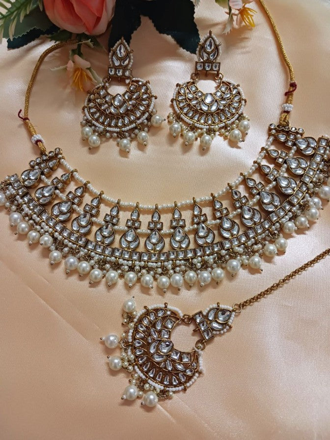 Aadarshini Kundan Premium Necklace