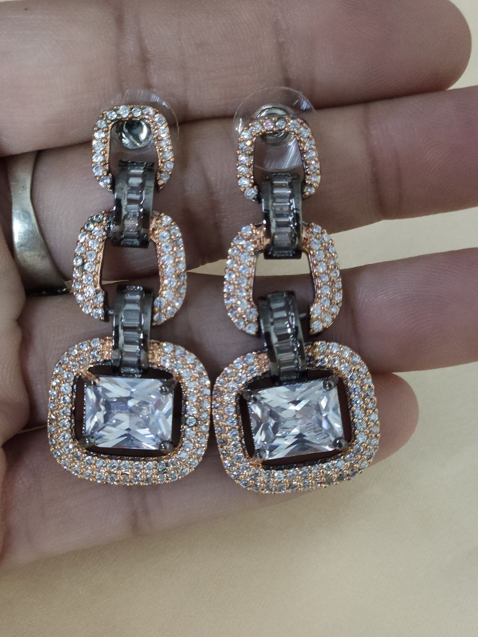 Chain Pattern Statement AD Necklace