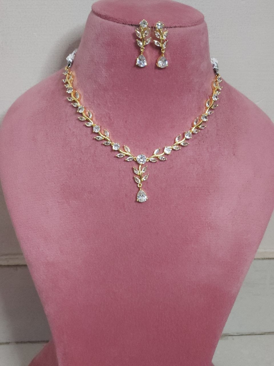 Solitaire Leaf Pattern Western AD Necklace