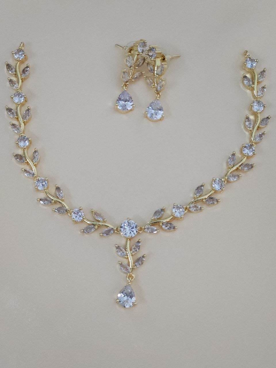Solitaire Leaf Pattern Western AD Necklace