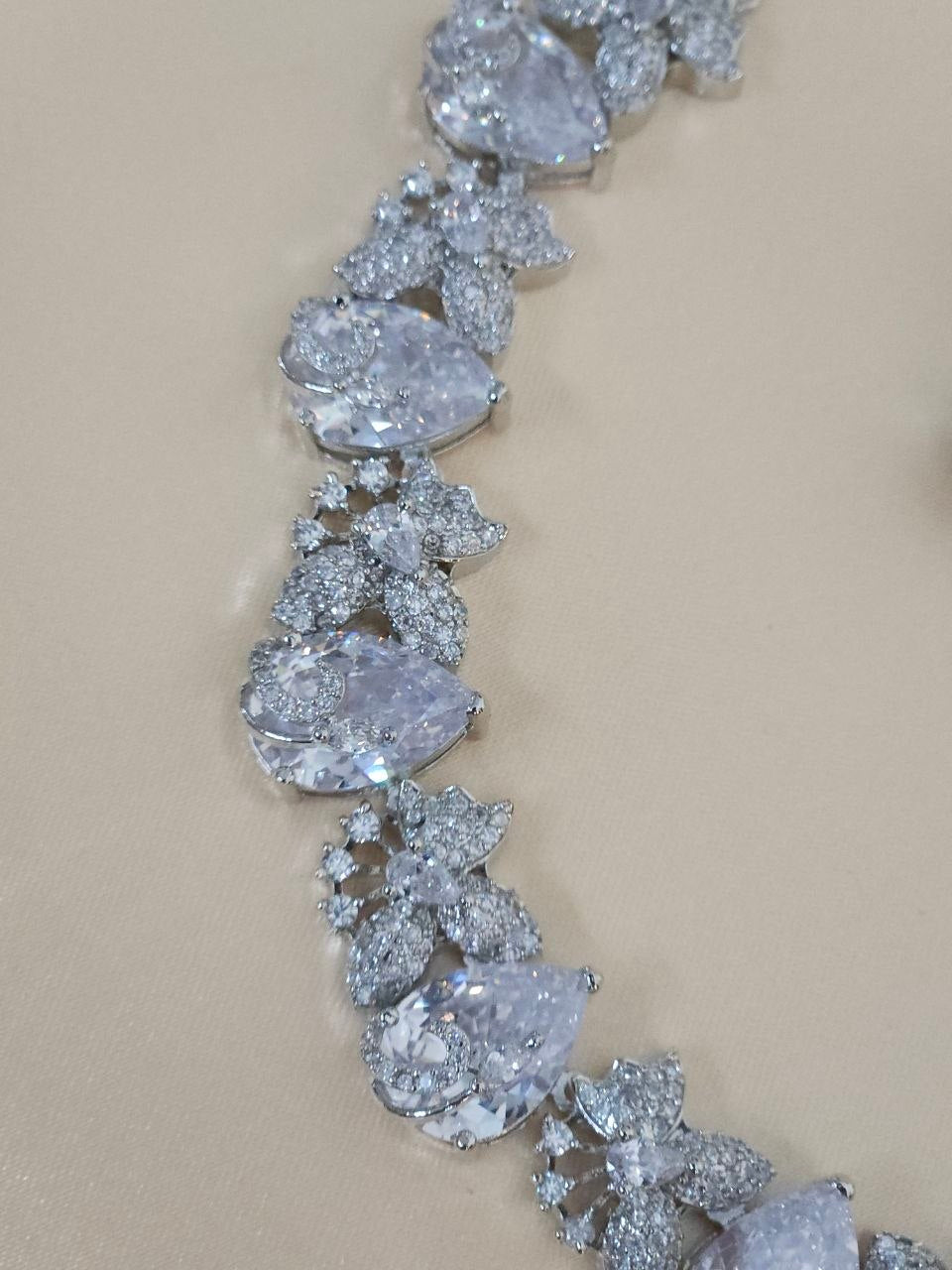 Silver Premium Leaf Overlay AD Necklace