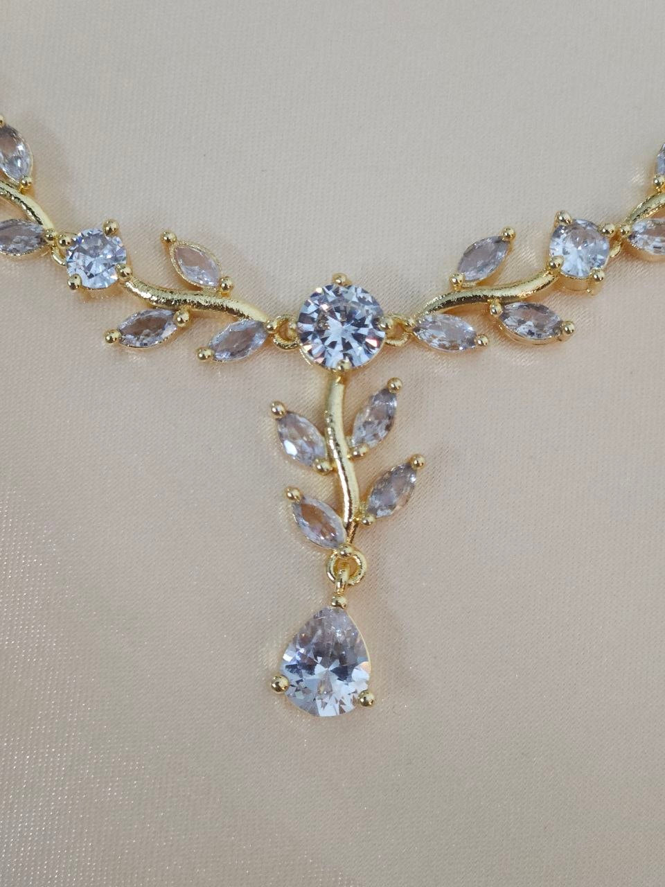 Solitaire Leaf Pattern Western AD Necklace