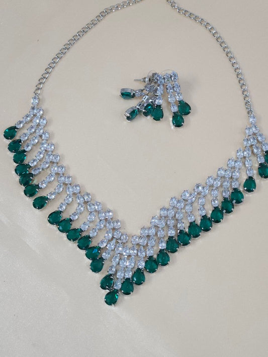 V-Neck Diamond Rama Green AD Necklace [Blue/Wine Red]