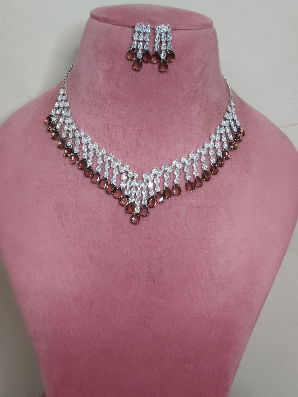 V-Neck Wine Red AD Necklace