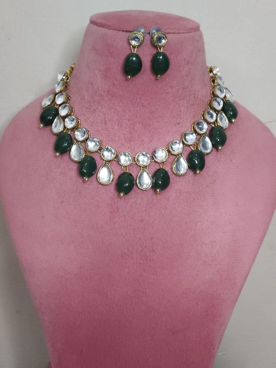 Green Tumbles Kundan Necklace