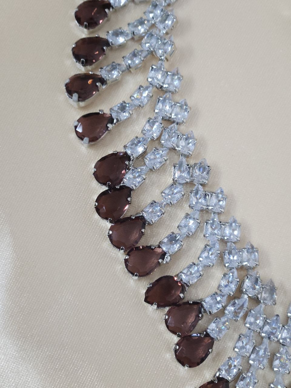 V-Neck Wine Red AD Necklace