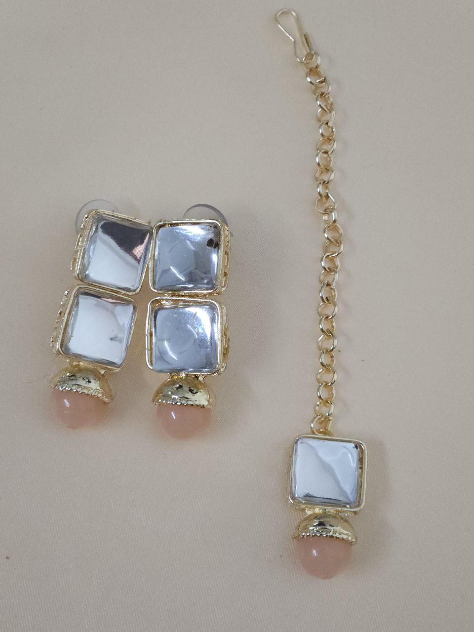 Peach Pearl Glass Choker Necklace