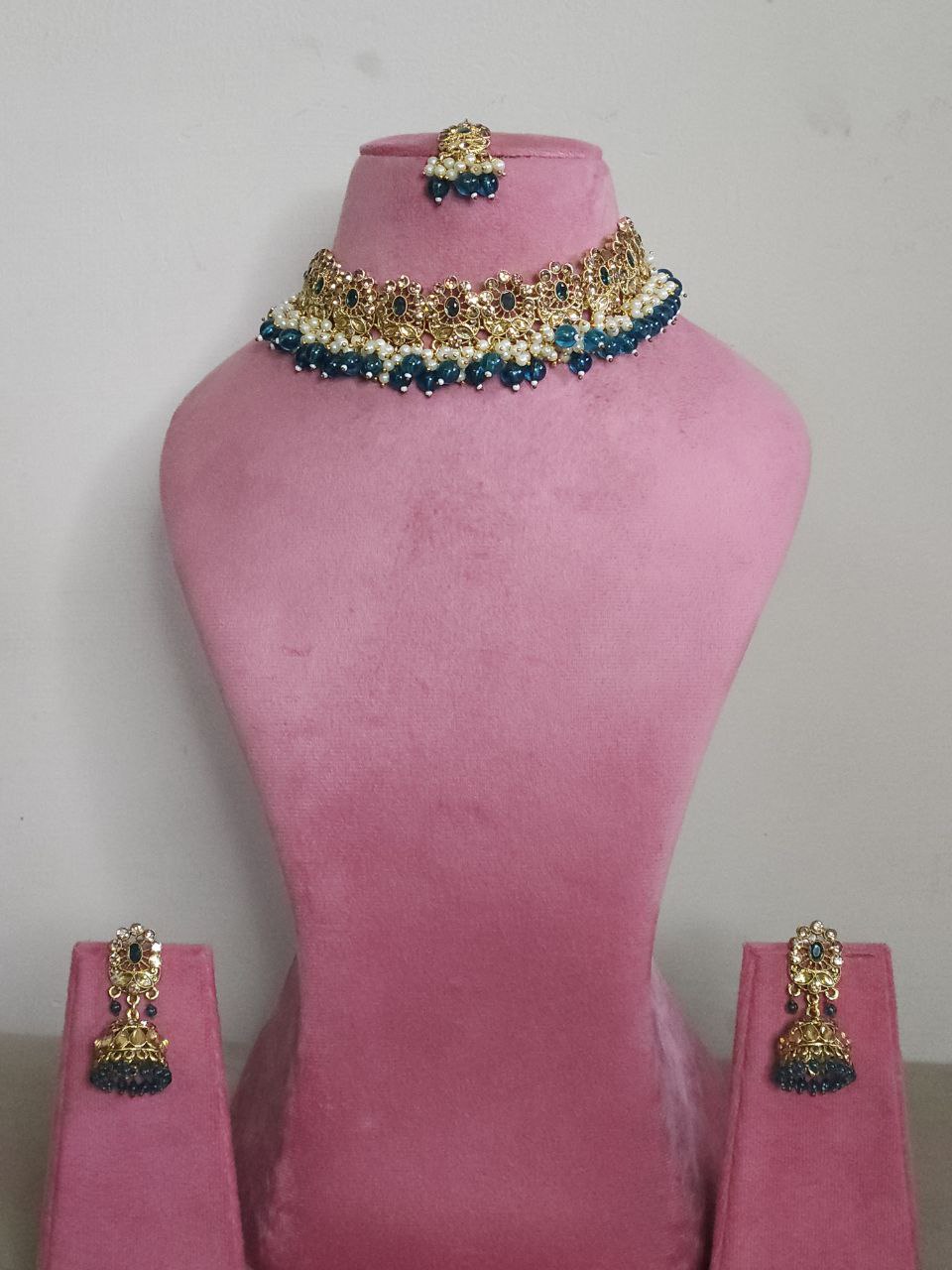 Sea Green Beads Pearl Choker Necklace