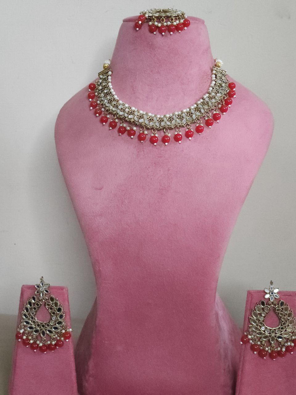 Red Mirror Pearl Necklace