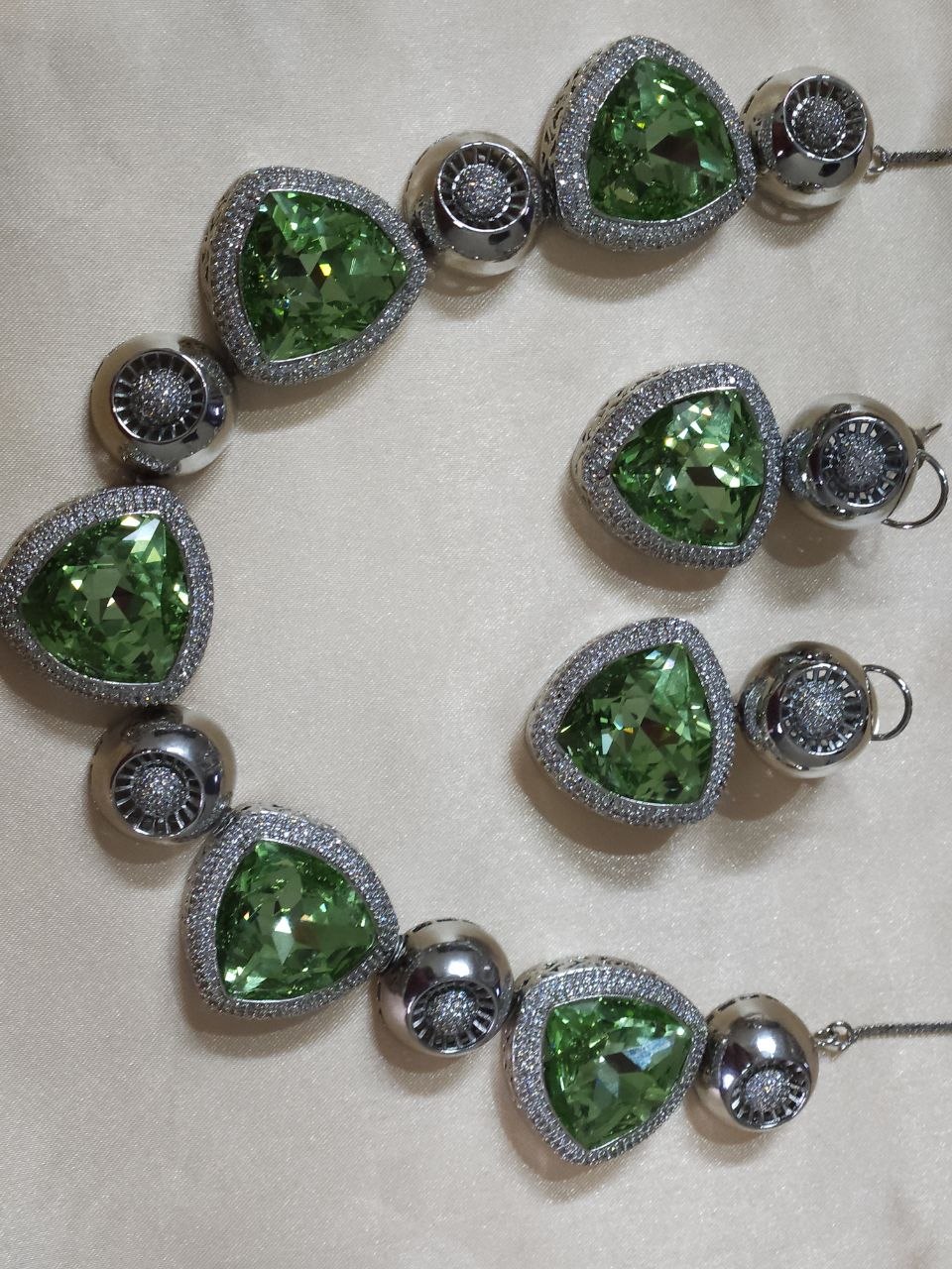 Celebrity Green Swarovski AD Necklace [Premium]
