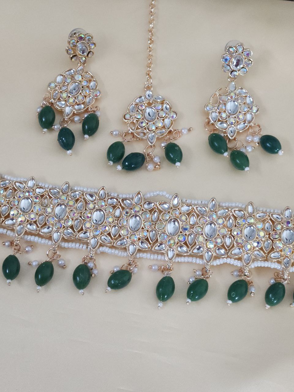 Green Glitter AD Choker Necklace