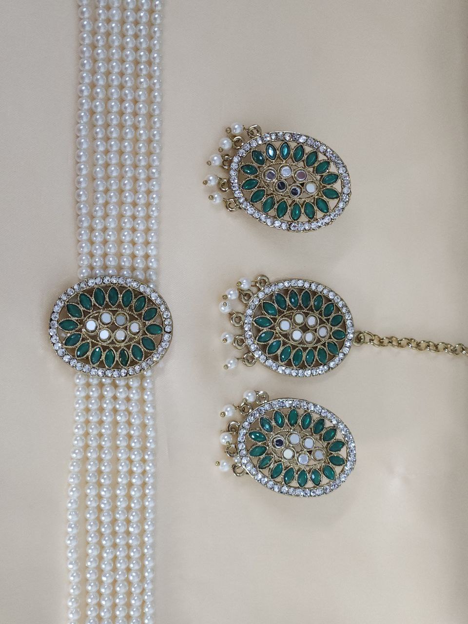 Green Mirror Pearl Choker