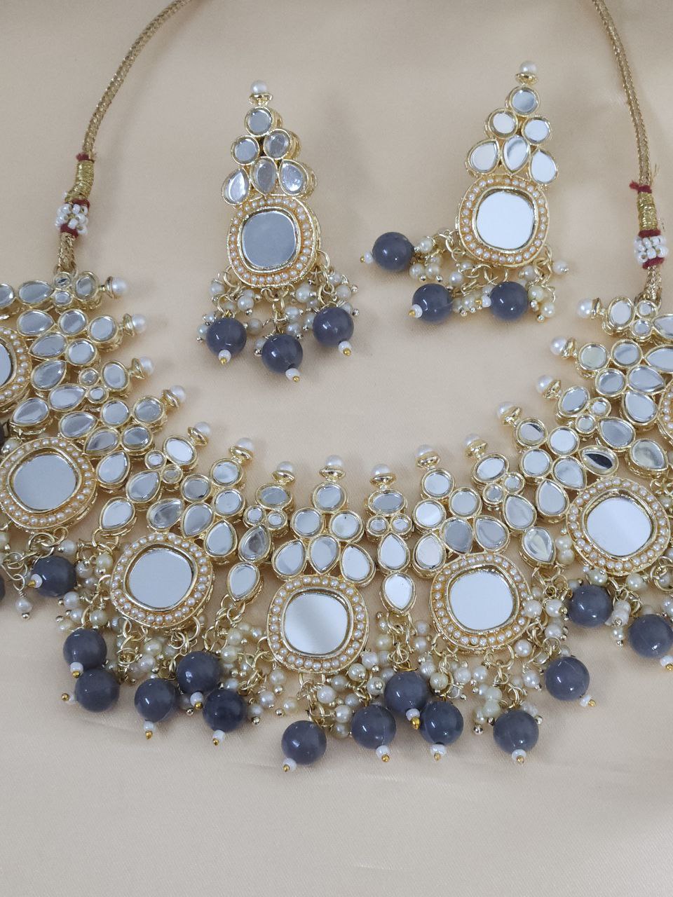 Grey Mirror Pearl Necklace