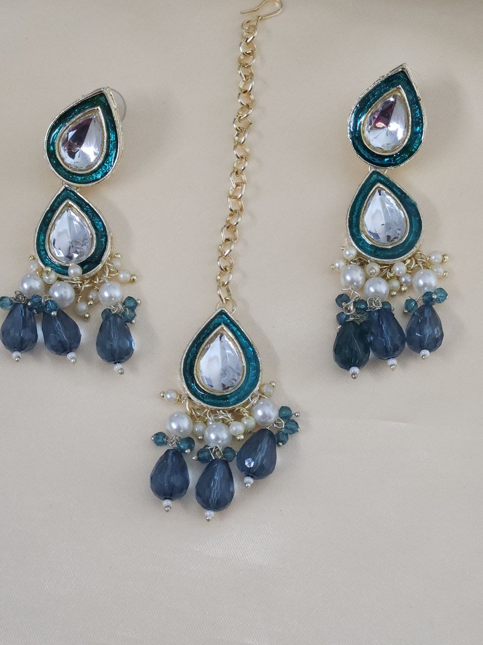 Turquoise Green Choker Necklace