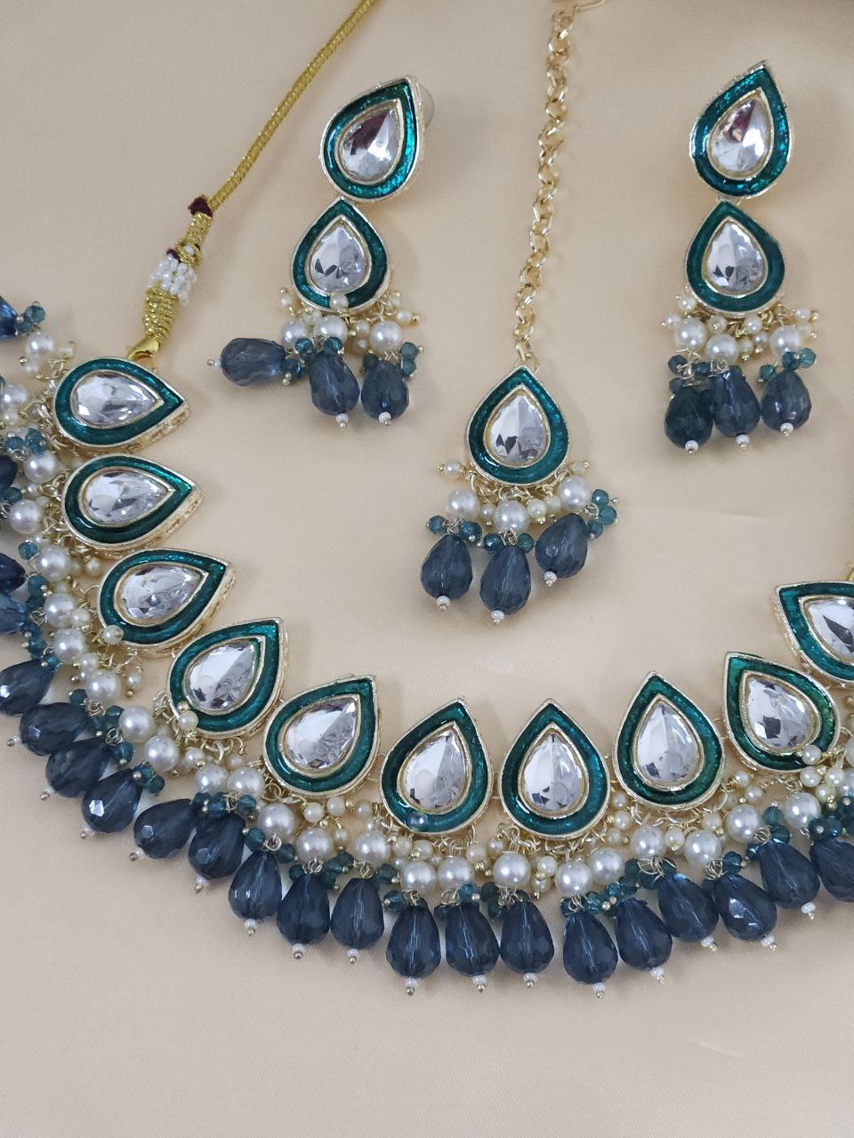 Turquoise Green Choker Necklace