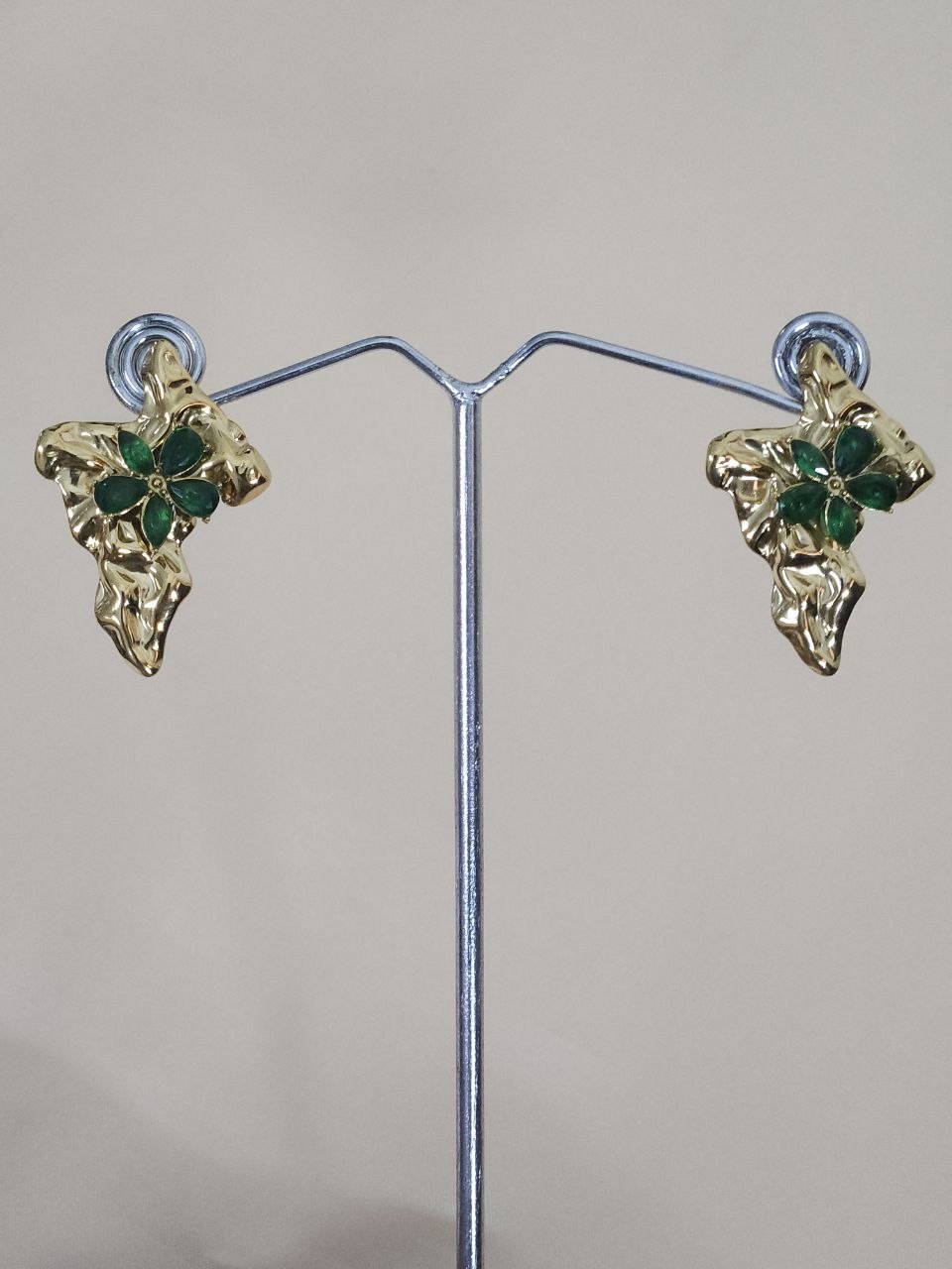 Center Flower Western Gold Earrings