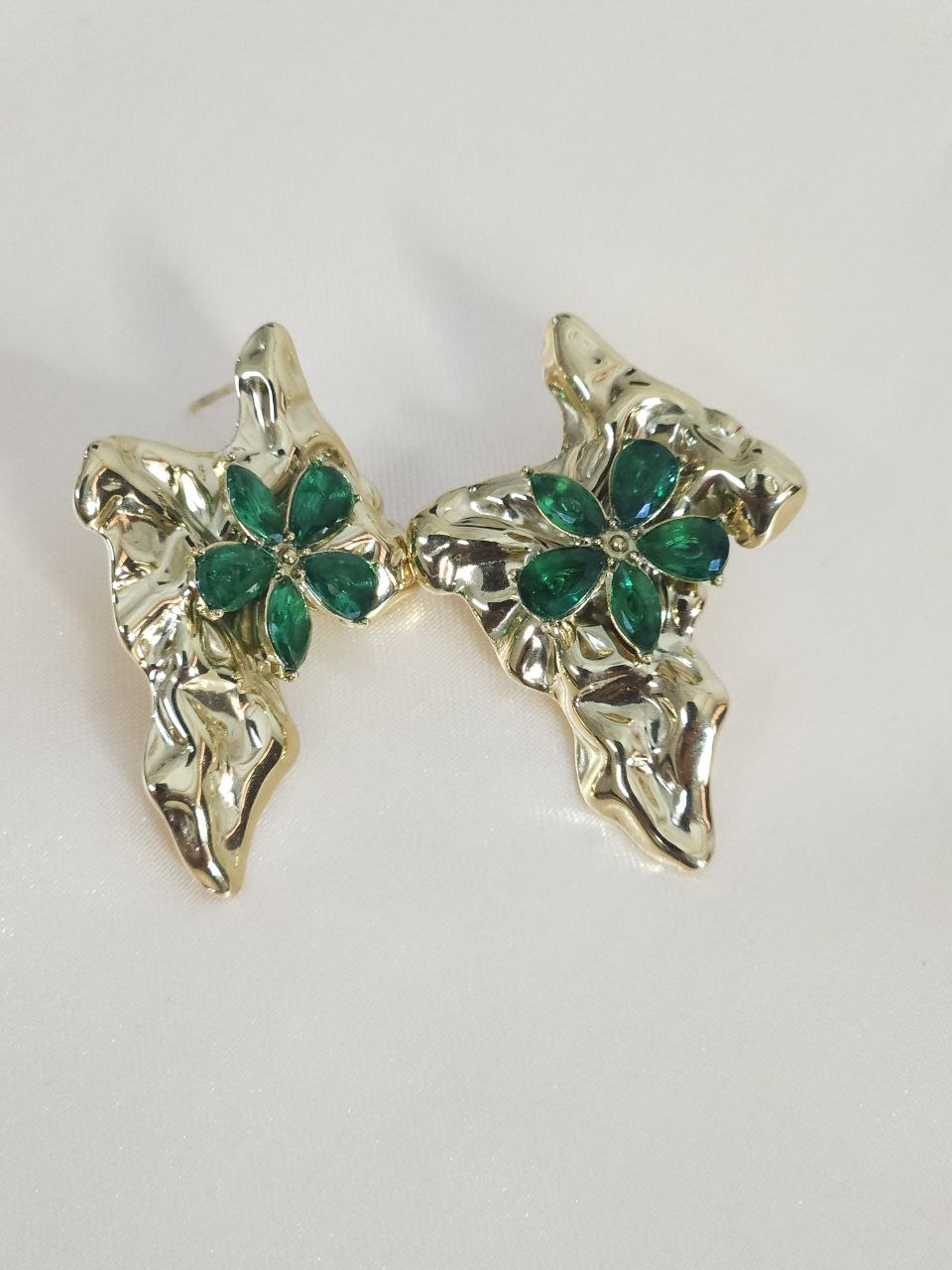 Center Flower Western Gold Earrings