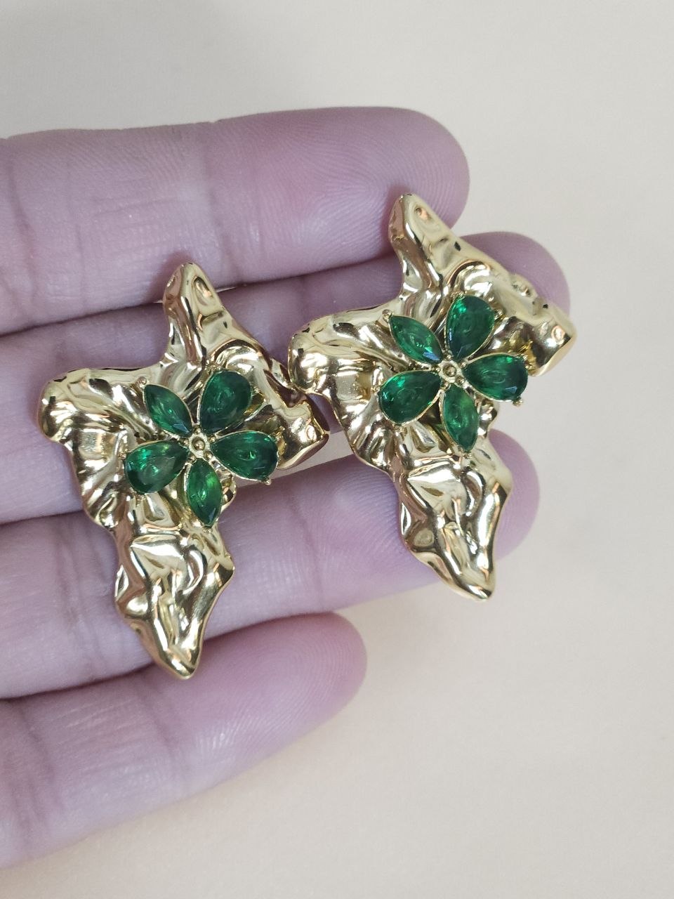 Center Flower Western Gold Earrings