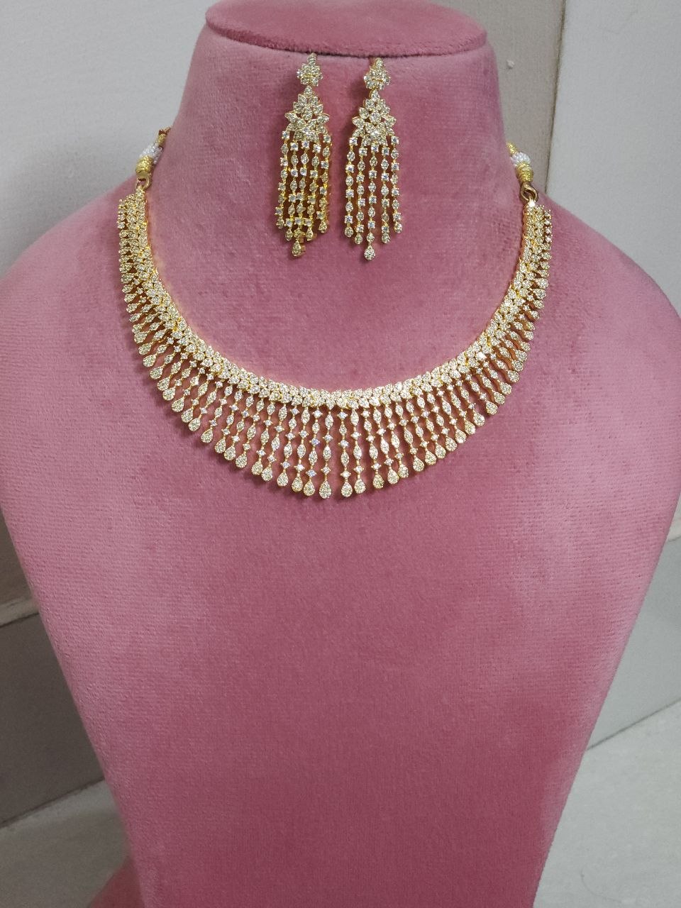 Tanishq Nano AD Premium Necklace For Reception