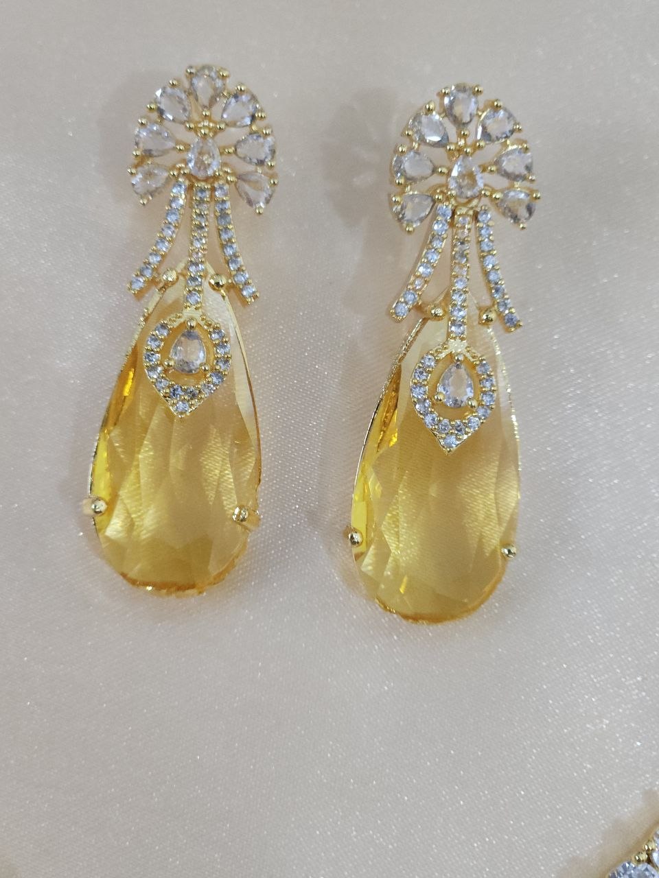 Laddoo Yellow Celebrity AD Necklace