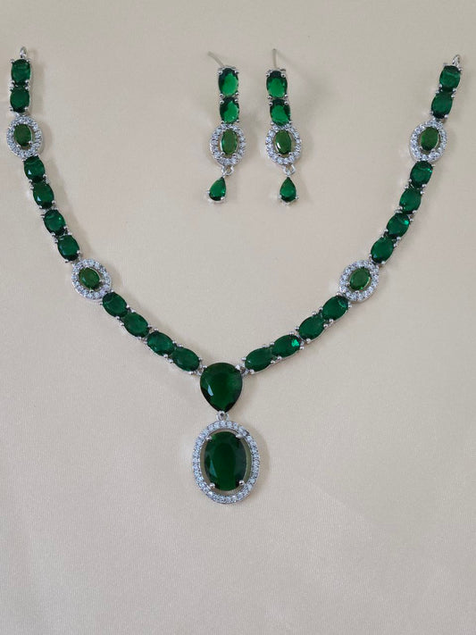Sleek Green AD Necklace