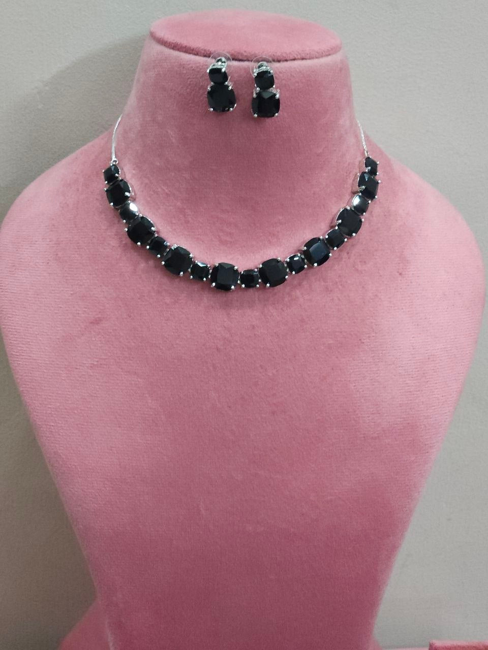 Black Big Stone AD Necklace [Premium]