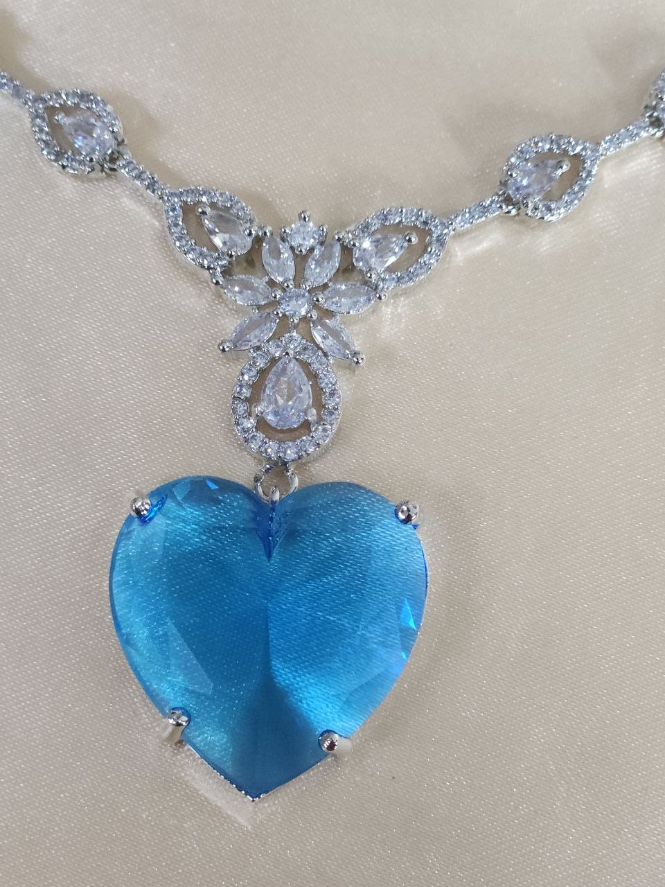 Titanic Heart-Shape AD Necklace [Premium]