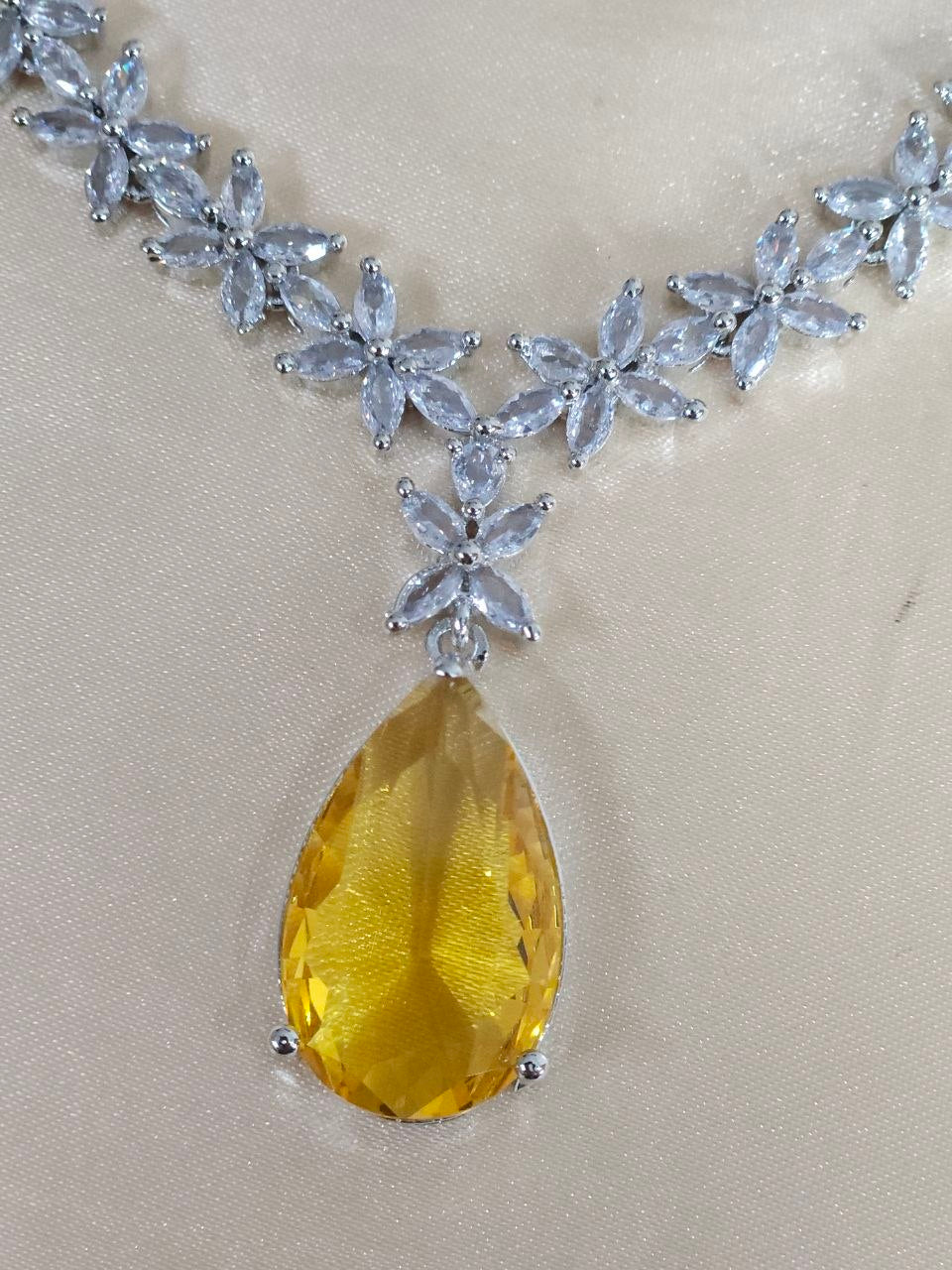 Golden Yellow AD Necklace [Premium]