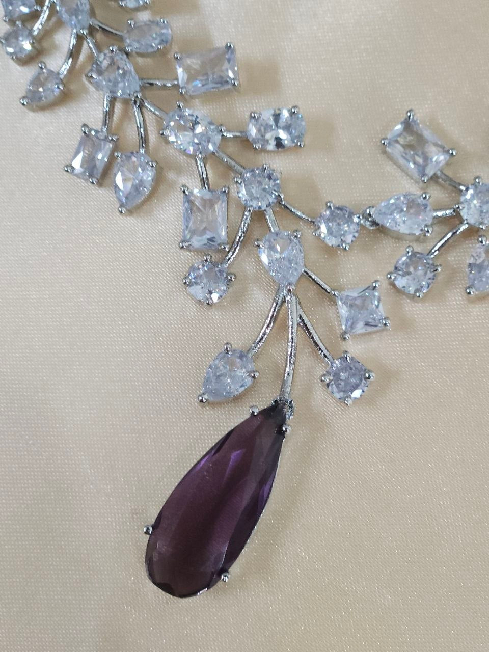 Purple Leaf-Pattern AD Necklace