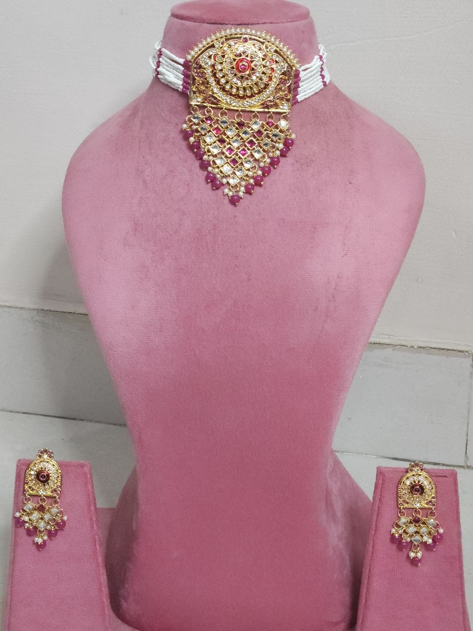 Pink Rajwadi Pearl Choker