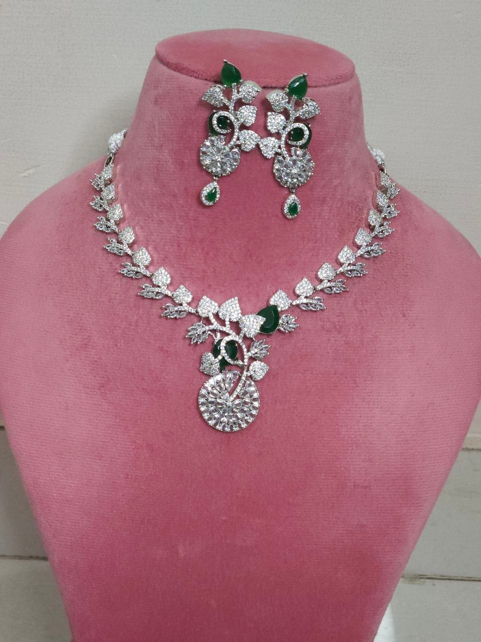 Nano-Settings Green Leaf-Pattern AD Necklace