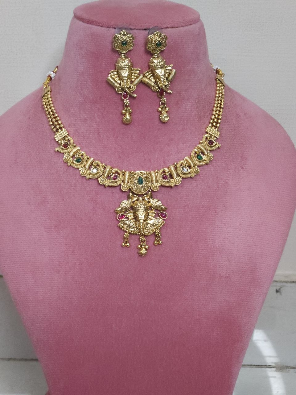 Vianayak Gold Temple Necklace