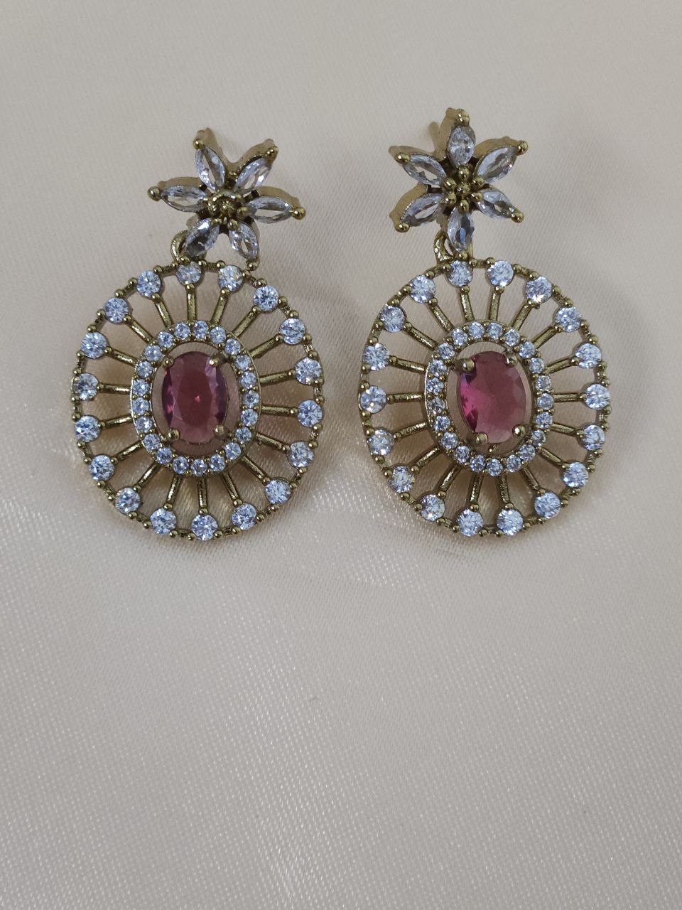 Overlay Red AD Hasli Necklace